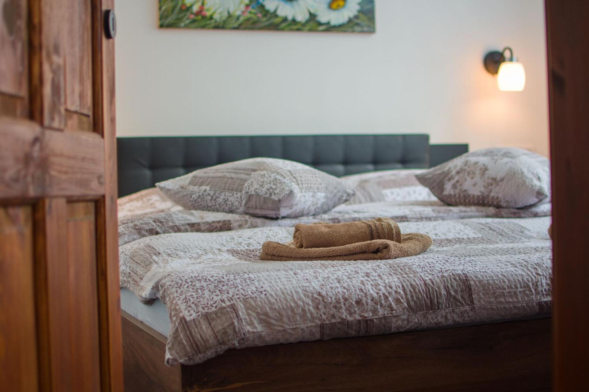 Kopretina Apartamento Cerne Udoli Exterior foto